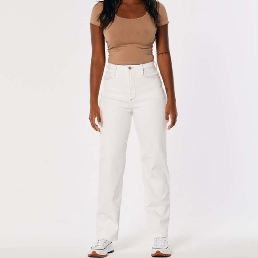 Hollister Curvy Ultra High Rise Dad Jeans - White/Cream w/ Contrast Stitch